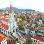 Chầu lượt Giáo xứ Cửa Sót: Bí tích Thánh Thể là mùa xuân của Giáo Hội