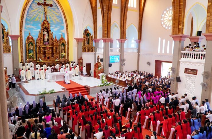 Thánh lễ khánh thành và cung hiến nhà thờ giáo xứ Trang Đen